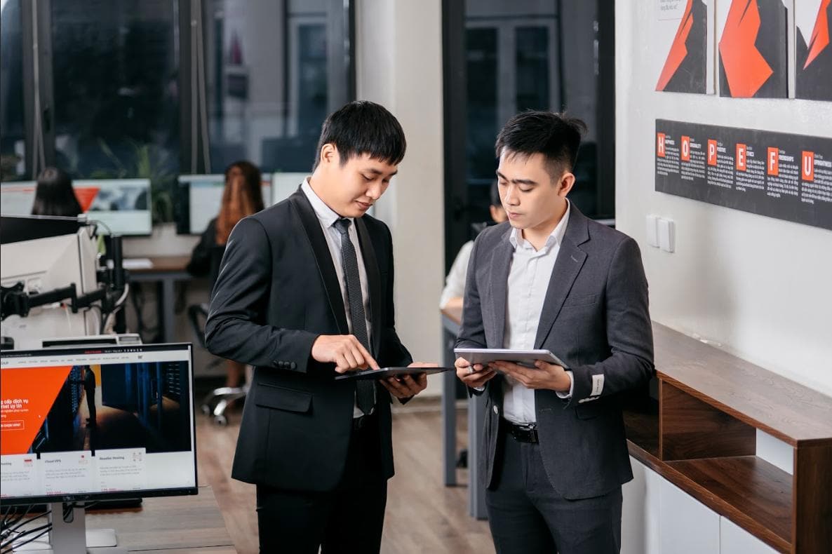 Hướng dẫn 02 cách tạo email tên miền Outlook bản quyền