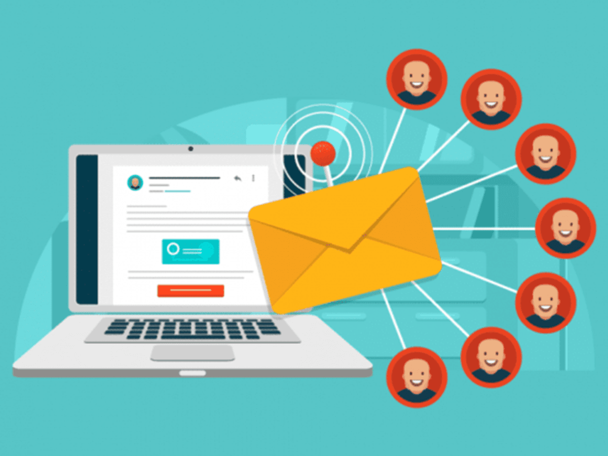 Group email trong Outlook là gì?