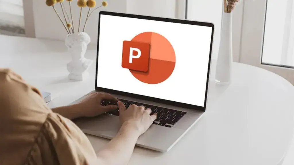 Tại sao nên chọn cách làm Poster trên PowerPoint?